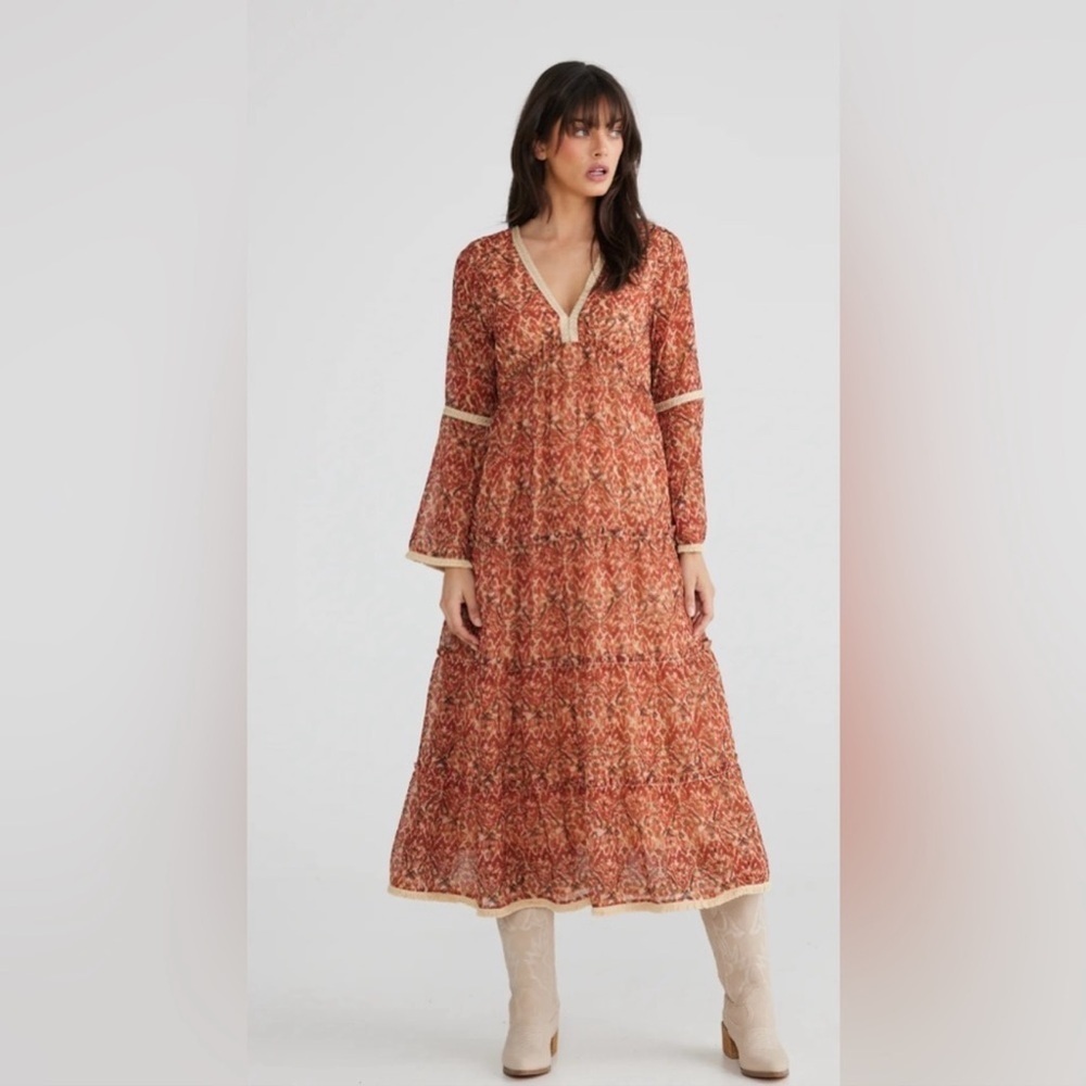 NEW Talisman Zelda Printed V-Neck Long Bell Sleeve Tiered A-Line Dress Size M - Picture 2 of 13